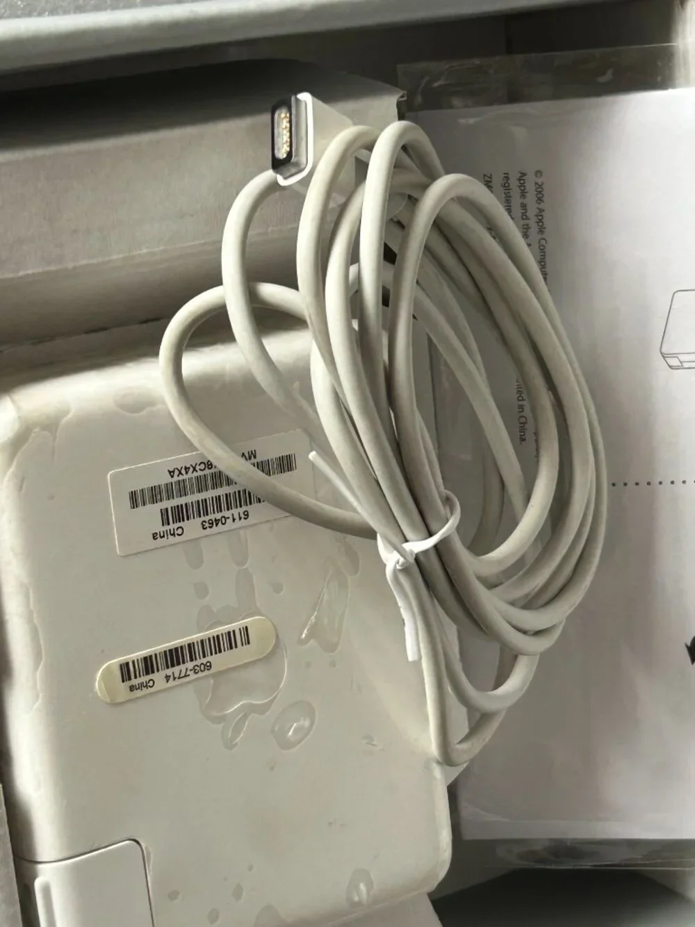 Genuine APPLE MA357LL-A 85W MagSafe Power Adapter Open-Box NEW